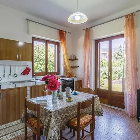 Stunning Home In Zafferana Etnea With 3 Bedrooms And Wifi *